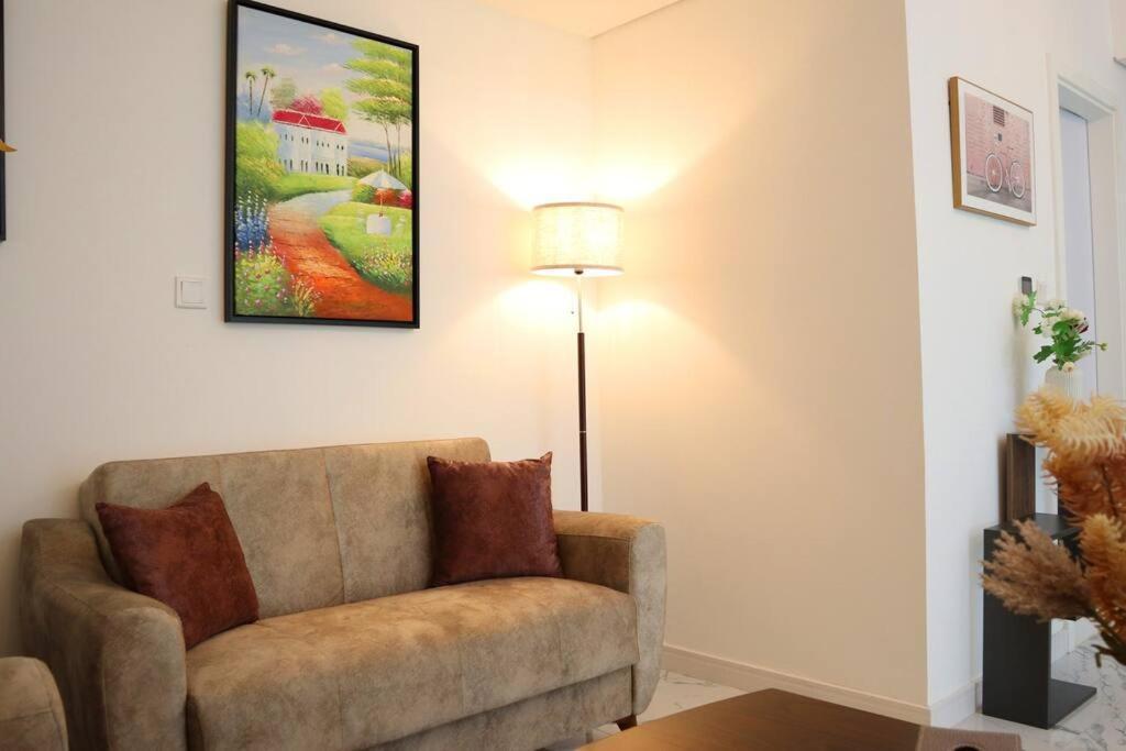 Lovely 3br Oasis With Pool & Private Parking In Masdar Appartement Abu Dhabi