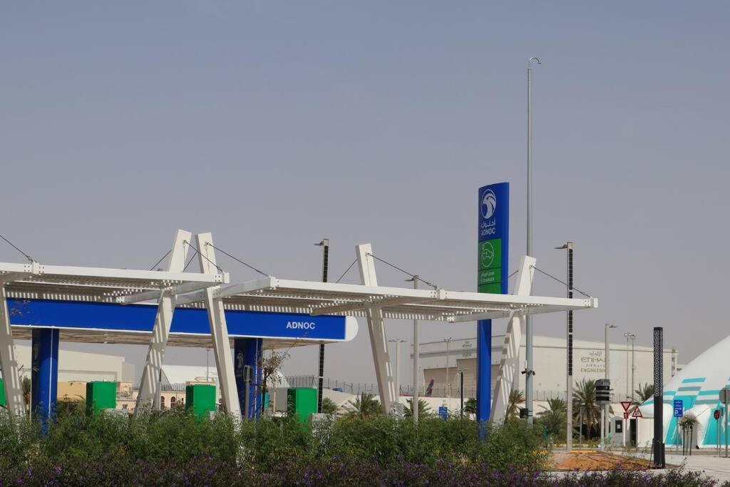 Lovely 3br Oasis With Pool & Private Parking In Masdar Appartement Abu Dhabi