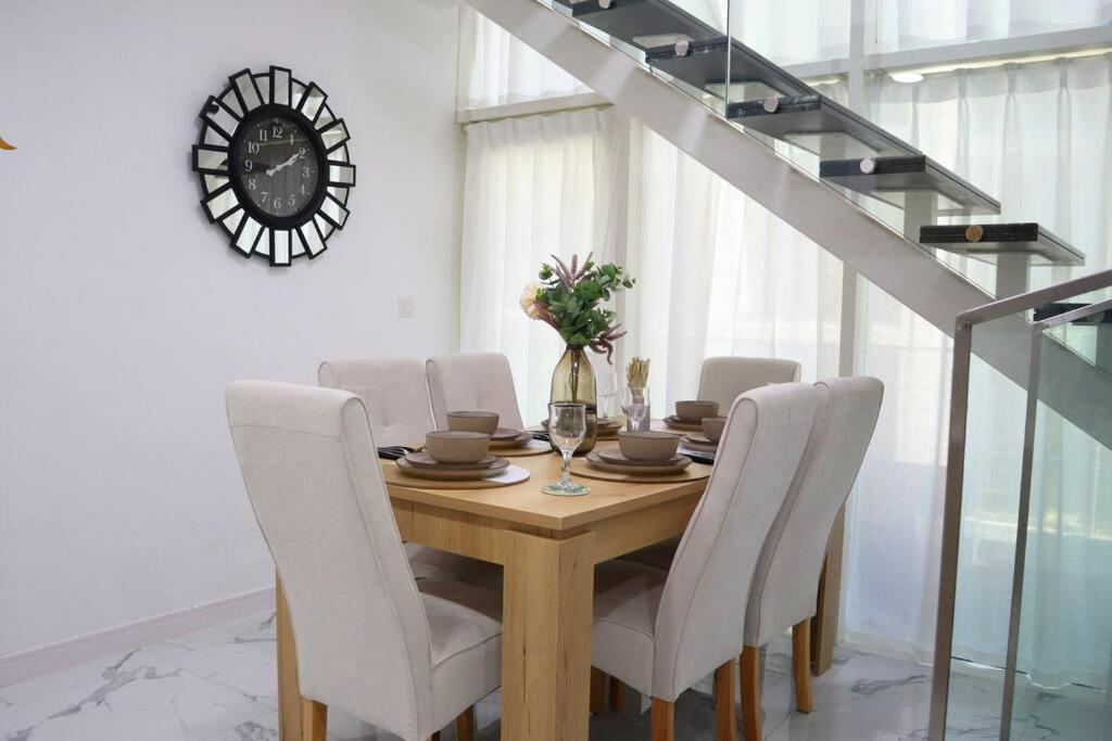 Lovely 3br Oasis With Pool & Private Parking In Masdar Abu Dhabi